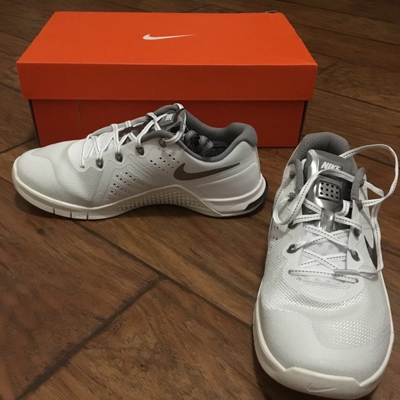 Nike Metcon 2 Sneakers - Picture 4 of 7